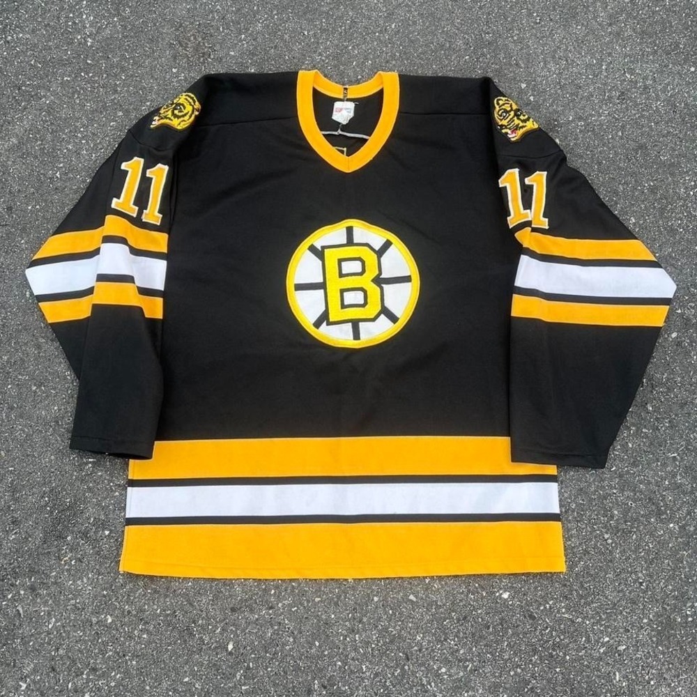 1990s Boston Bruins Hockey Jersey size XL